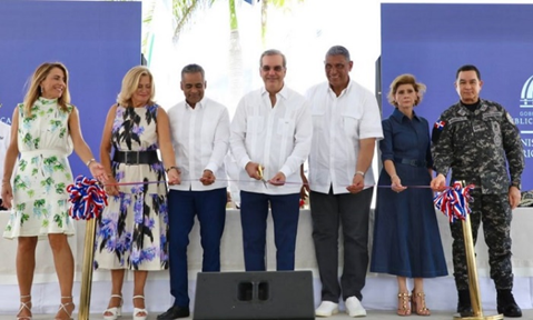 Pte Abinader inaugura un moderno centro de entrenamiento policial