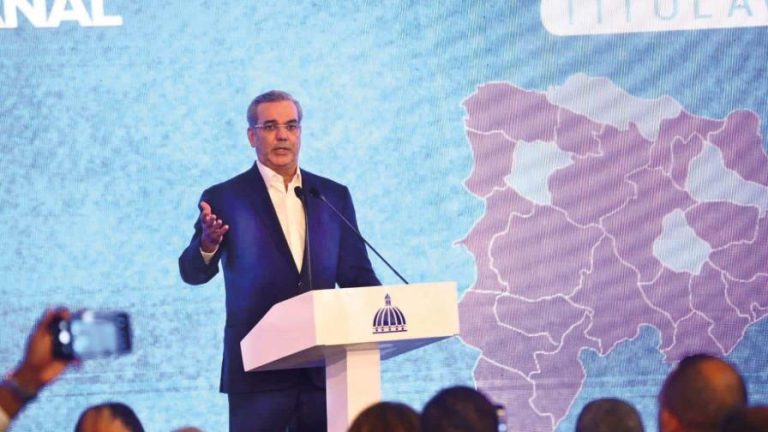 Pte Abinader asegura : es innegociable el registro de datos biométricos en la frontera