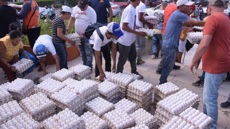 Gobierno ha comprado 9.6 millones de huevos a productores afectados por cierre de la frontera