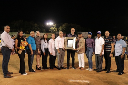 Amaprosan dedica Semana Deportiva al director de Coraasan