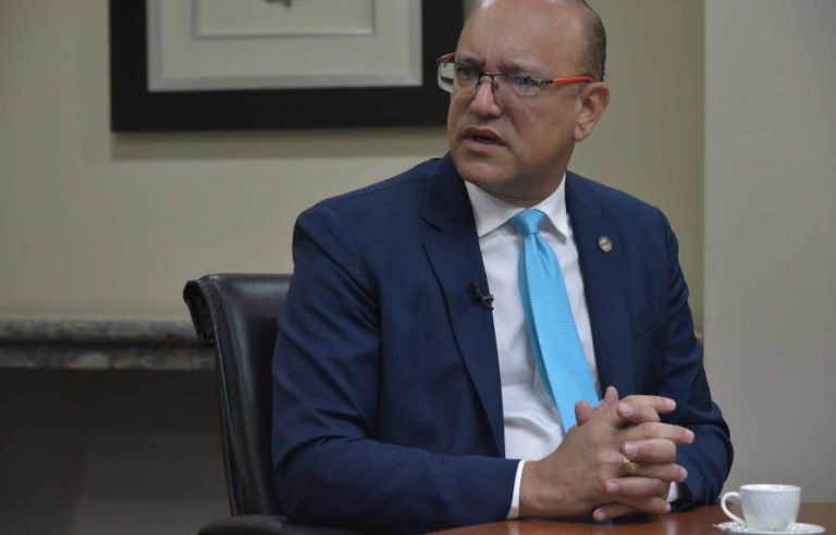 PRM escoge a Ulises Rodriguez  y otros candidatos por Santiago