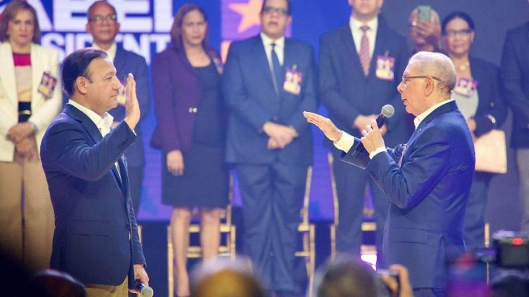 El PLD proclama y juramenta a Abel Martínez como su candidato presidencial