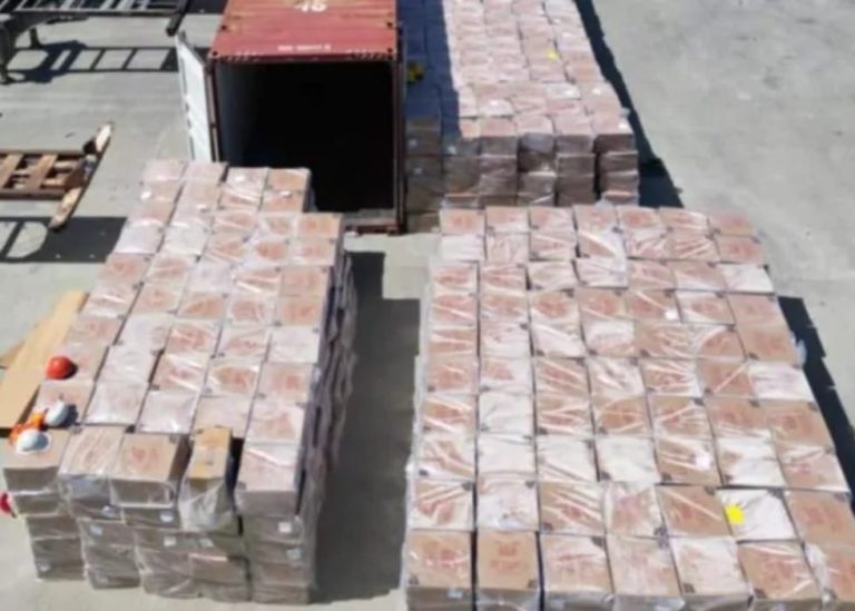 Aduanas detiene contrabando millonario de cigarrillos