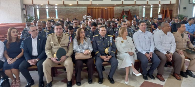 Policía en Santiago celebra con misa el día su santo patrón