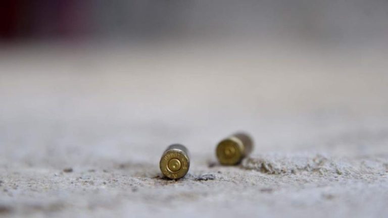 Patrulla mata joven por muerte de un oficial de la Policia