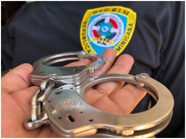 Apresan hombre acusado de robar más de 300 mil pesos