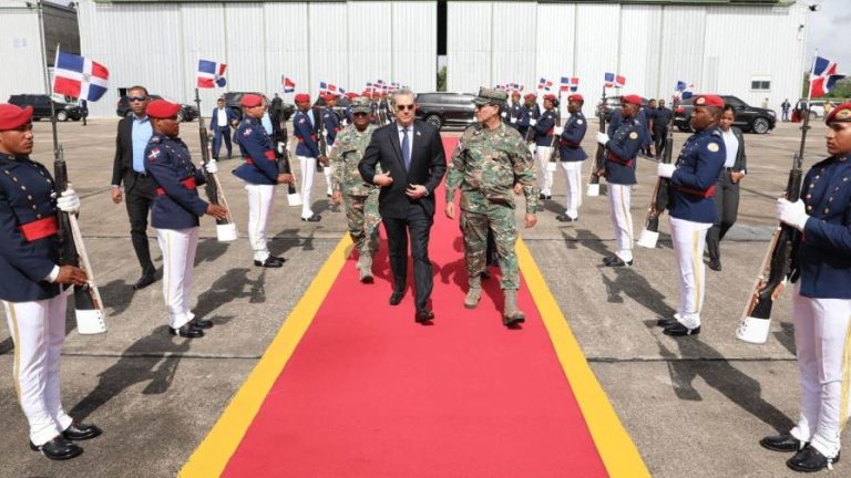 Pte Abanader  viaja hoy a Washington