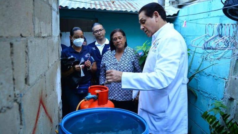 Ministro de Salud Pública asegura casos de dengue bajan