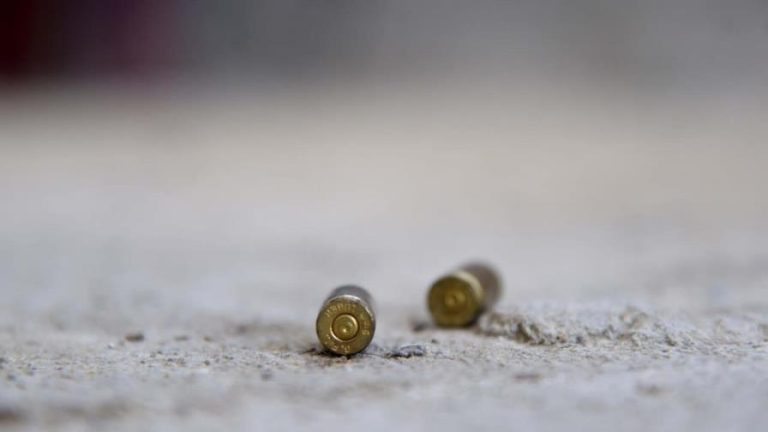 En intercambio de disparos policía mata otro delincuente