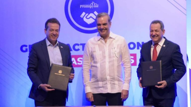 Pte Abinader cancela al director Promipymes tras denuncia de rifa