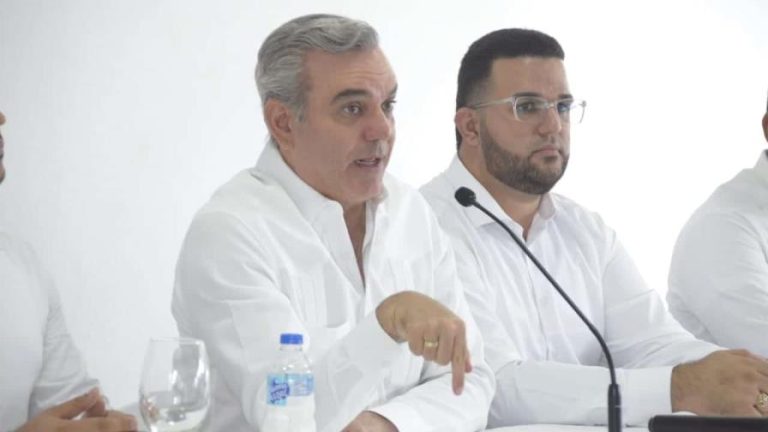 Pte Abinader responde a Alianza Opositora, «Ellos están en el lugar equivocado de la historia»