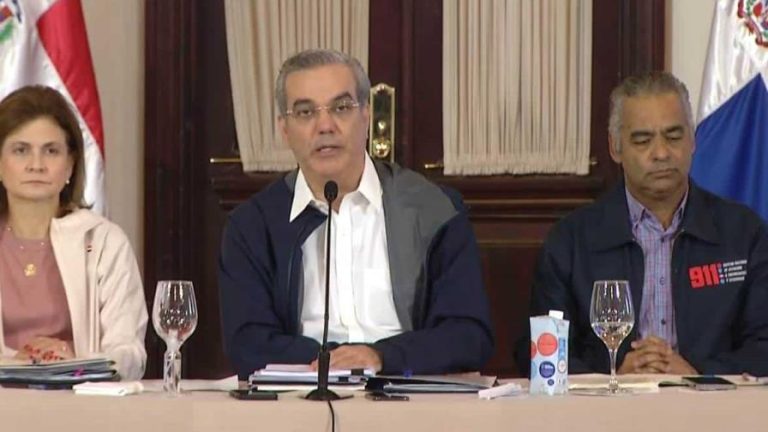 Pte Abinader suspende docencia mañana lunes y el martes