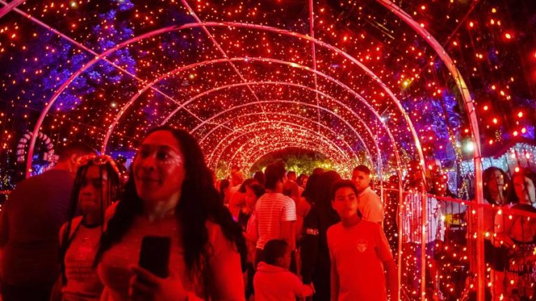 Pte Luis Abinader anuncia Villa Navidad en el Centro Olímpico y en Santiago