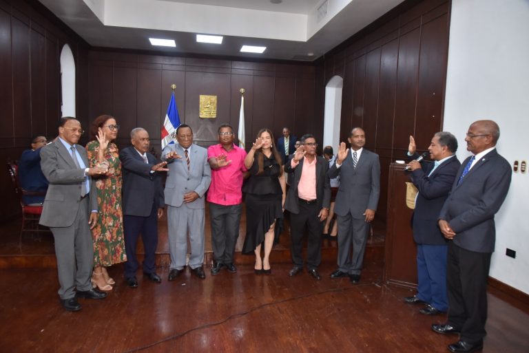 Juramentan nuevas directivas del CDP y SNTP en sus seccionales de Puerto Plata