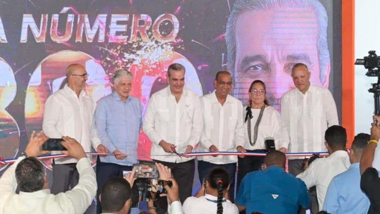 Pte Abinader inaugura remodelación de la entrada de Santiago