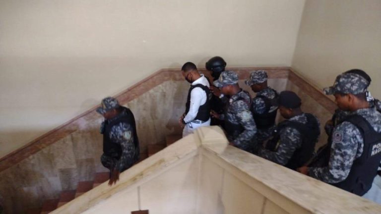 A juicio de fondo al cabo de la Policía que mató niño en carnaval