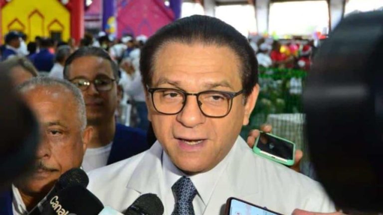 Ministro de Salud , llama a la población a mantenerse alerta para prevenir variante JN-1 del COVID-19