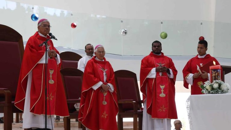 Monseñor Ozoria le entra a dos manos  a los políticos dominicanos