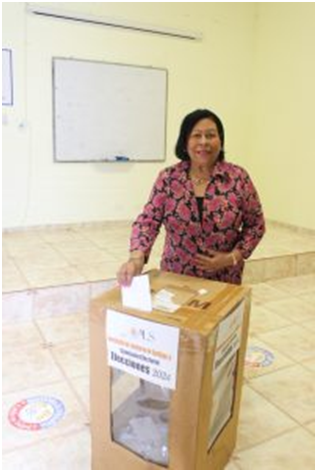 Águeda Alejo, primera mujer que presidirá la Asociación de Locutores de Santiago (ALS)