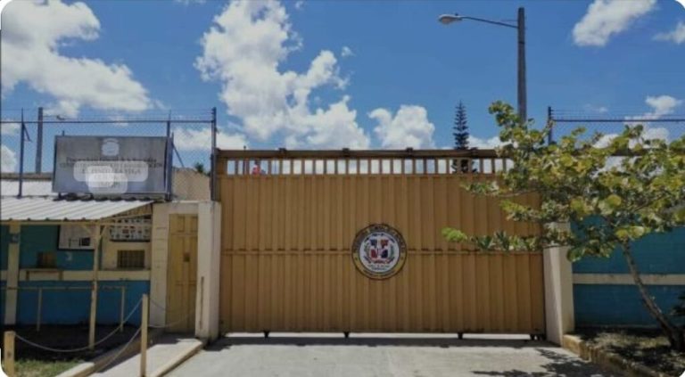 Investigan muerte de interno que mató ex pareja en cárcel pública