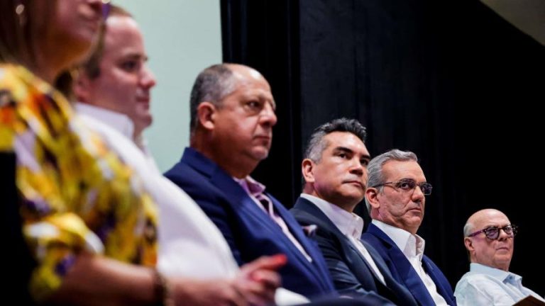 Observadores internacionales esperan hoy un proceso electoral en paz