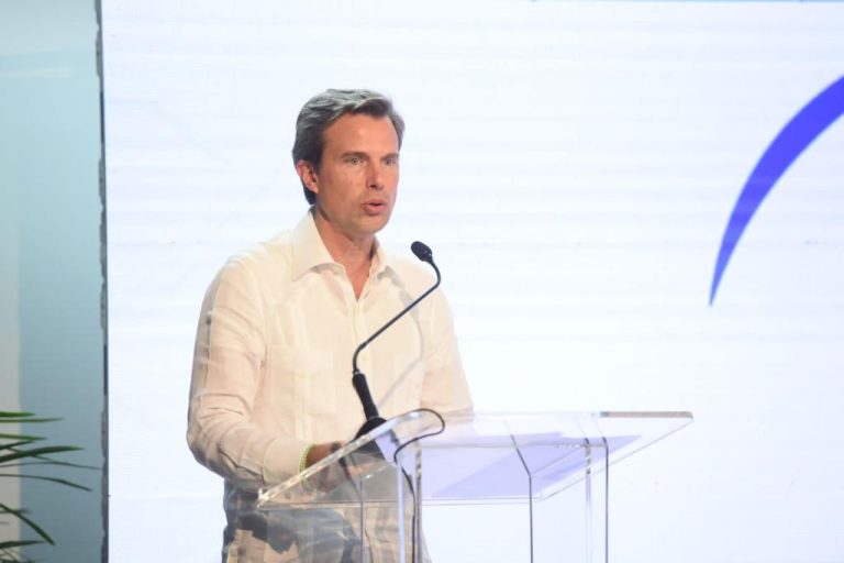 Asociación de Empresas de Zonas Francas del Cibao reconoce la inauguración del teleférico de Santiago