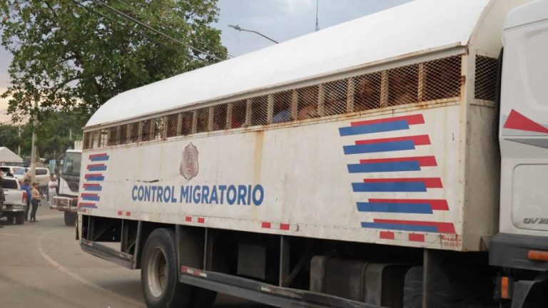Aumentan a 772 los presos trasladados tras incendio