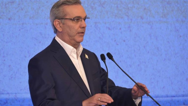 Pte Abinader reitera : mientras yo sea presidente no aceptaré campos de refugiados en RD