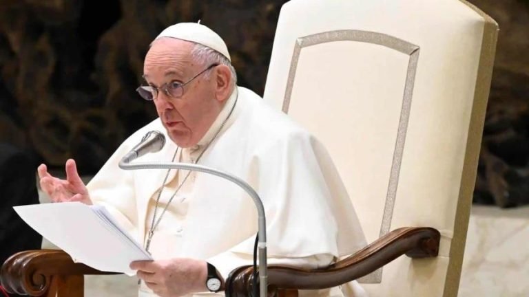 El vía crucis del papa ante la locura de la guerra