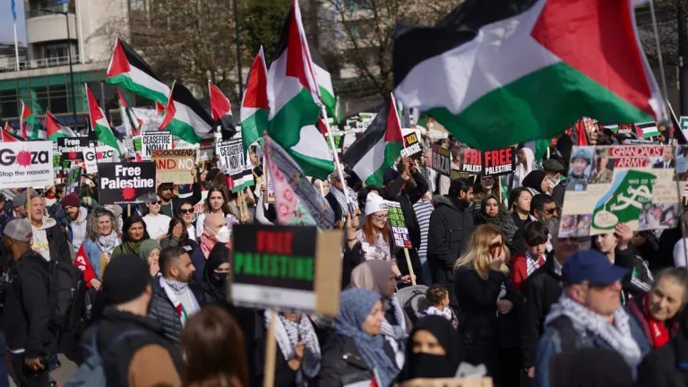 Más de 200.000 personas piden en Londres un alto el fuego en Gaza