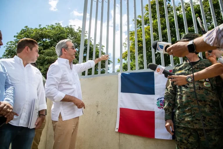 Pte Abinader prioriza la seguridad del país frente a la crisis en Haití