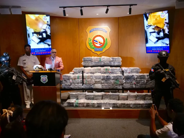 Apresan dos y ocupan 400 paquetes de cocaína