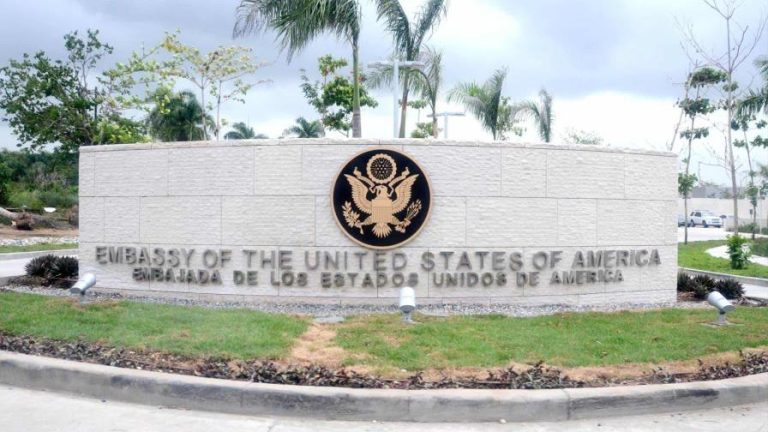 Embajada de EE.UU. asegura  nunca ha pedido RD acepte migrantes indocumentados