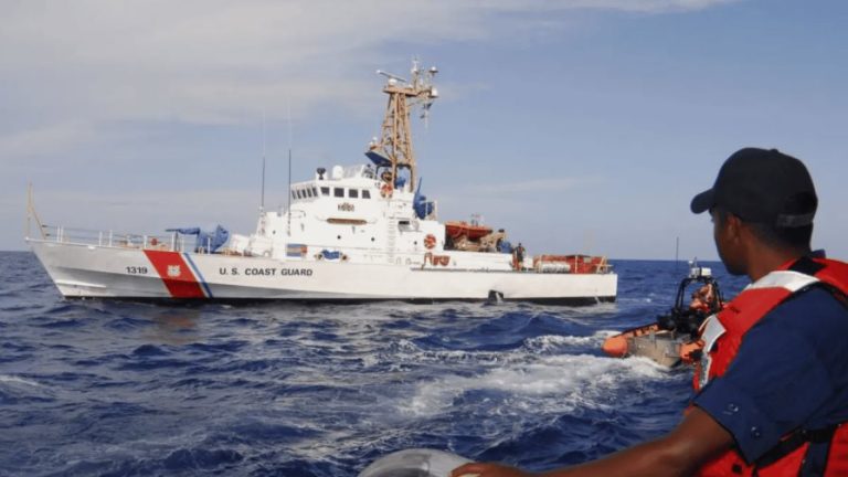 Detienen en aguas de PR a tres sospechosos de una masacre