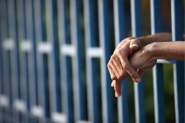 Condena a 20 años  hombre  mató a puñaladas a un adolescente