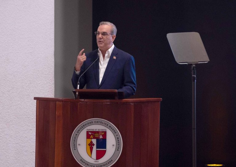 Abinader declara duelo oficial por el fallecimiento de Franklin Almeyda