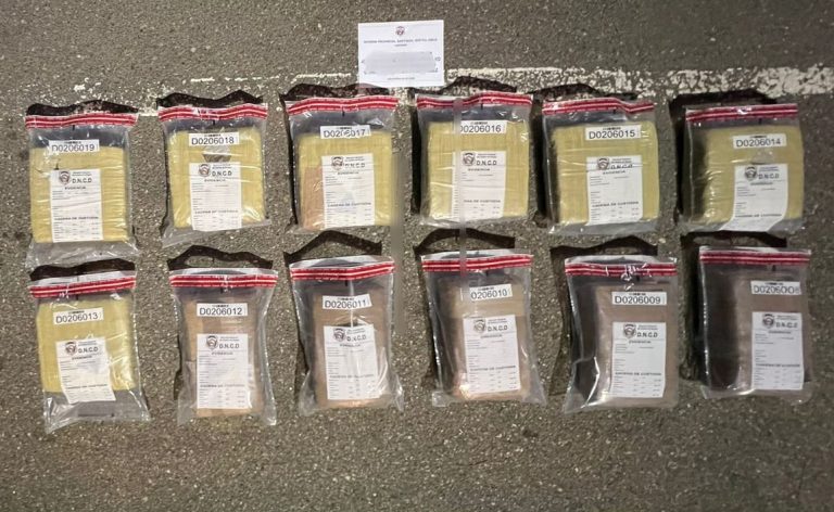 EN OPERATIVOS SIMULTÁNEOS APRESAN CUATRO HOMBRES CON 161 LIBRAS PRESUMIBLEMENTE MARIHUANA