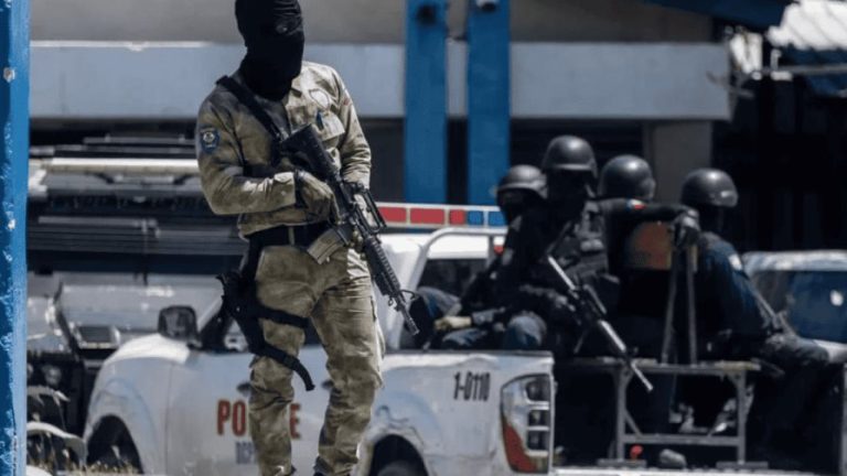 En operativo policial detienen 116 personas y ejecutan 17 allanamientos