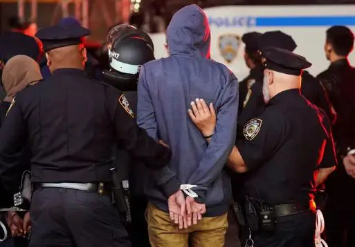 Ya son más de 2.400 los detenidos durante protestas en universidades de EEUU