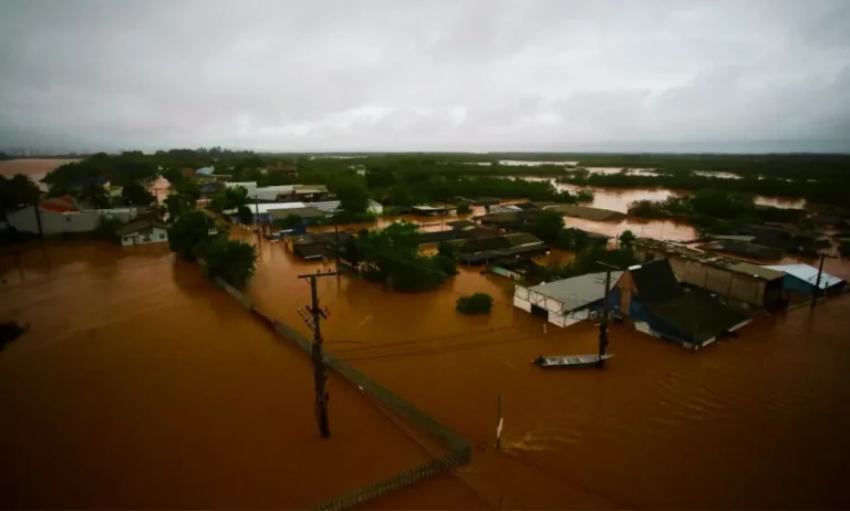 Aumentan a 40 los muertos por las inundaciones en el sur de Brasil