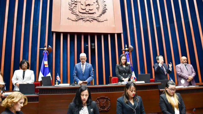 Senadores oran por la salud el Torito