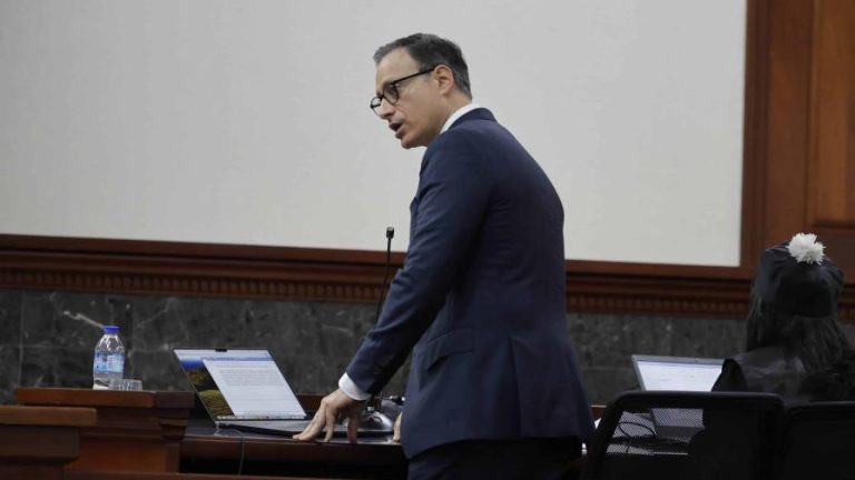 Ex procurador Jean Alain asegura se le han violado todos sus derechos