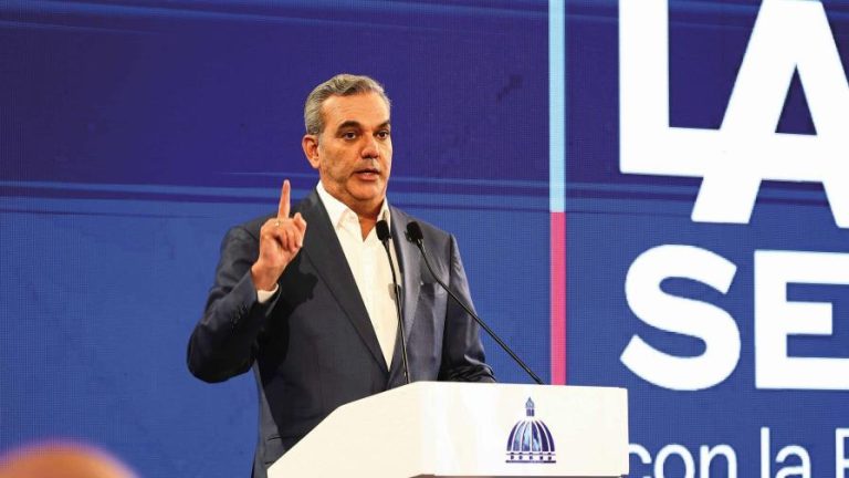 Abinader anuncia que aún no tiene listo el contenido de la reforma fiscal