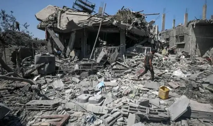 20 muertos y más de 100 heridos tras atacar Israel una zona humanitaria en Gaza