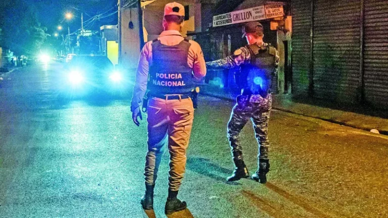 Patrulla policial mata ex cabo de la Policía