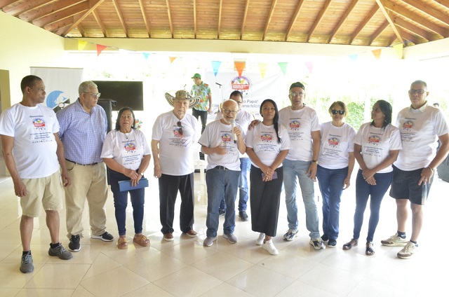 Dirigentes y miembros de la comunicación de Santiago celebraron día de los padres