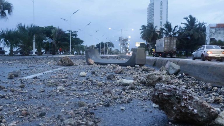 Daños dejados por los efectos del huracán Beryl en Dominicana