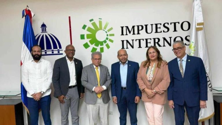 CMD advierte enfrentará cualquier medida impositiva que apliquen a los médicos