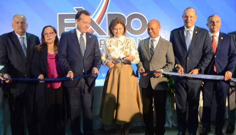 Amaprosan inaugura su trigésima tercera feria