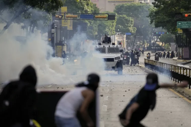 A 11 aumentan  los muertos en Venezuela en protestas contra el resultado electoral
